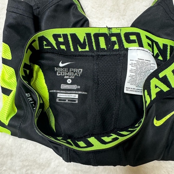 Nike Black and Green Performance Shorts - Picture 3 of 6